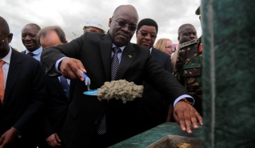 RAIS MAGUFULI AZINDUA AWAMU YA PILI YA UJENZI WA RELI YA KISASA KUTOKA MORODORO HADI MAKUTUPORA MKOANI DODOMA