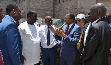 WAZIRI MKUU MSTAAFU KENYA RAILA ODINGA AMPONGEZA RAIS MAGUFULI KWA UAMUZI WA UJENZI WA RELI YA KISASA – SGR.