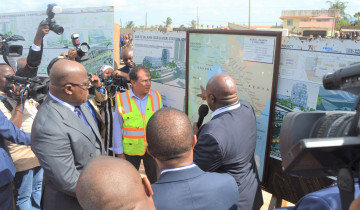  RAIS WA JAMHURI YA KIDEMOKRASIA YA KONGO AMPONGEZA JPM KWA UJENZI WA RELI YA KISASA - SGR.