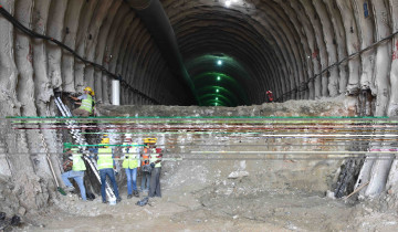 UJENZI WA MAHANDAKI YATAKAYOPITISHA RELI YA KISASA – SGR KATIKA MILIMA YA KILOSA WAZIDI KUNOGA