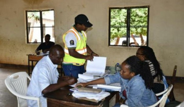 ​ZOEZI LA ULIPAJI FIDIA LAKAMILIKA WILAYANI MPWAPWA ILI KUPISHA UJENZI WA RELI YA KISASA