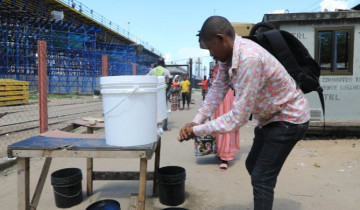 ​SHIRIKA LA RELI TANZANIA LAENDELEA NA MAFUNZO KUHUSU NAMNA YA KUZUIA MAAMBUKIZI YA VIRUSI VYA CORONA