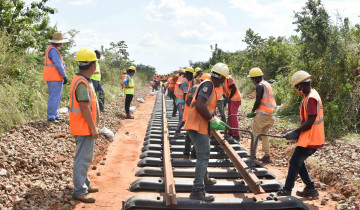 MRADI WA UBORESHAJI WA RELI YA KATI – TIRP DAR ES SALAAM - ISAKA WAFIKA 85%