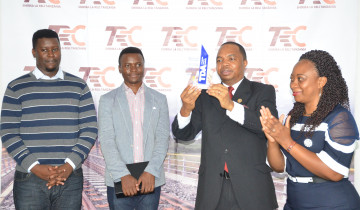 ​SHIRIKA LA RELI TANZANIA LAIBUKA KIDEDEA KWA KUPATA TUZO YA KURASA BORA YA SERIKALI MTANDAONI