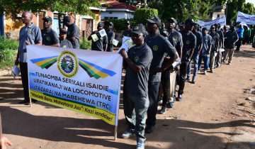 WAFANYAKAZI TRC WAADHIMISHA SIKU YA WAFANYAKAZI MEI MOSI