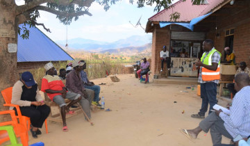 ​TRC YAENDELEA KUTWAA ARDHI KWA WANANCHI KUPISHA NJIA YA UMEME MRADI WA SGR