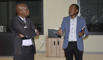 MSEMAJI MKUU WA SERIKALI AFURAHISHWA NA MAANDALIZ YA TRC KUELEKEA KUANZA KUTOA HUDUMA KUTUMIA TRENI ZA SGR