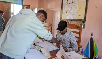 ​WANANCHI WA MANISPAA TABORA NA IGALULA WILAYANI UYUI WANUFAIKA NA FIDIA KUTOKA TRC
