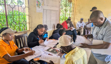 ​WANANCHI WAENDELEA KUPOKEA STAHIKI ZAO MRADI WA SGR