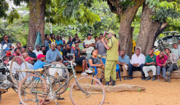 ​WANANCHI WILAYANI UYUI,URAMBO WAASWA KUWAJIBIKA KULINDA MIUNDOMBINU YA RELI