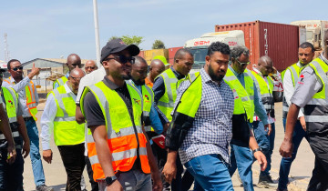 ​BANDARI KAVU YA ISAKA KURAHISISHA USAFIRISHAJI WA MIZIGO KWA NCHI JIRANI